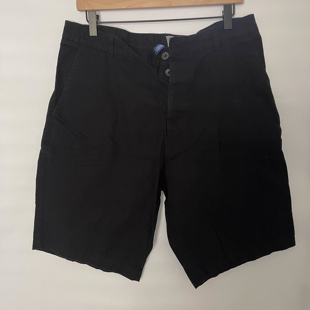 H&M black shorts size 34